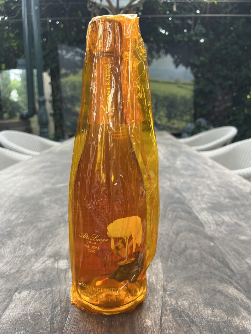 Contratto For England Pas Dose Brut Rose Alta Langa DOCG - Afbeelding 3