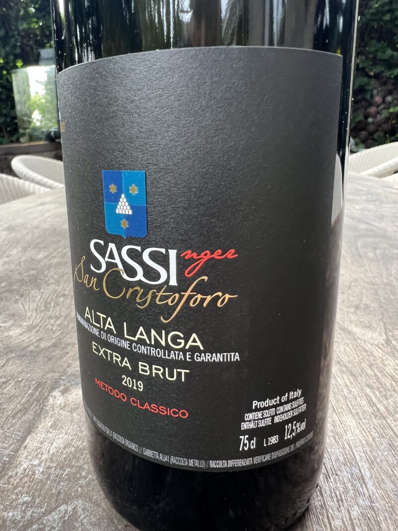 Sassi San Cristoforo Alta Langhe Extra Brut DOCG - Image 3