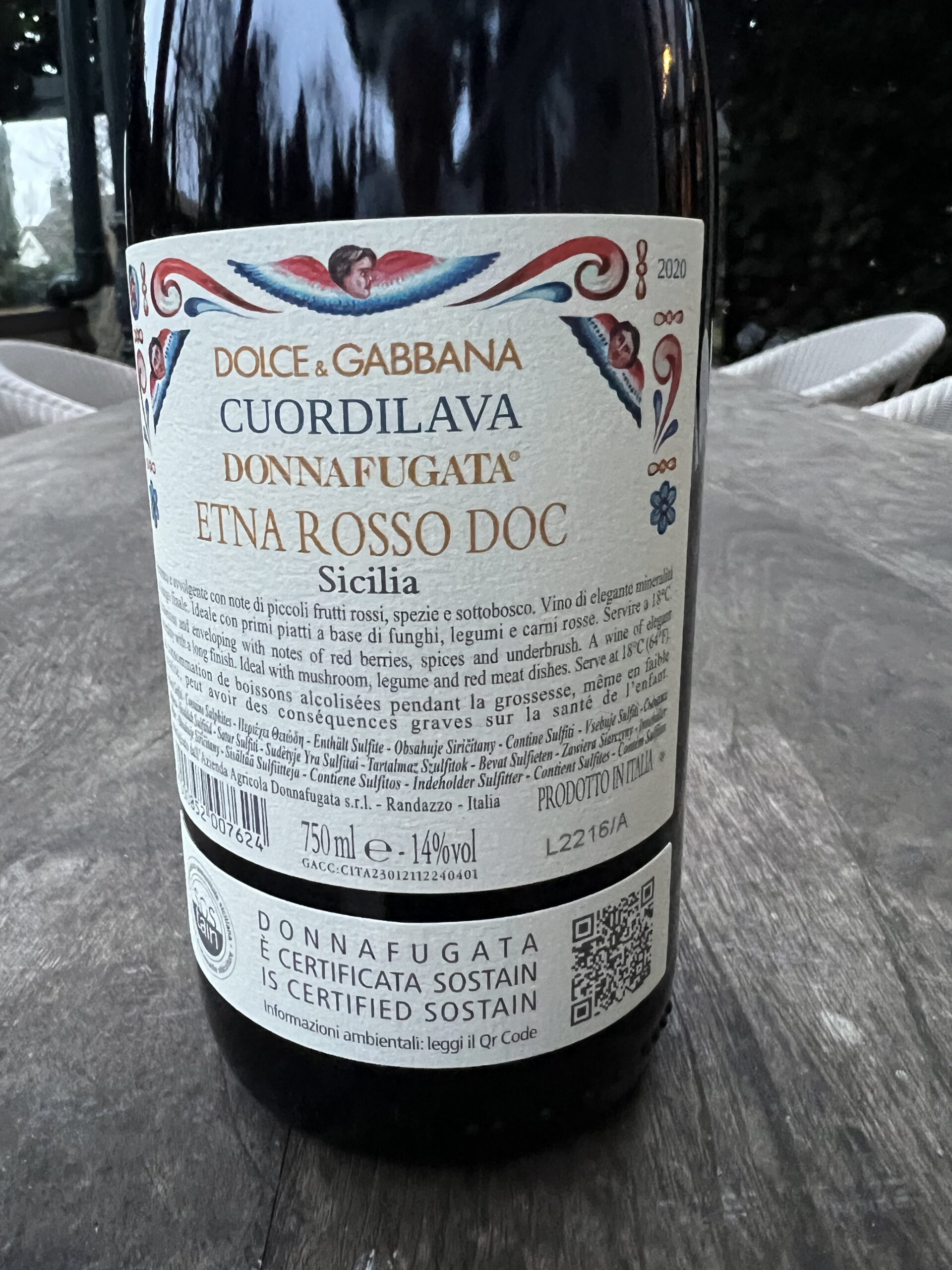Donnafugata Dolce & Gabbana 'Cuordilava' Etna Rosso DOC - Image 2