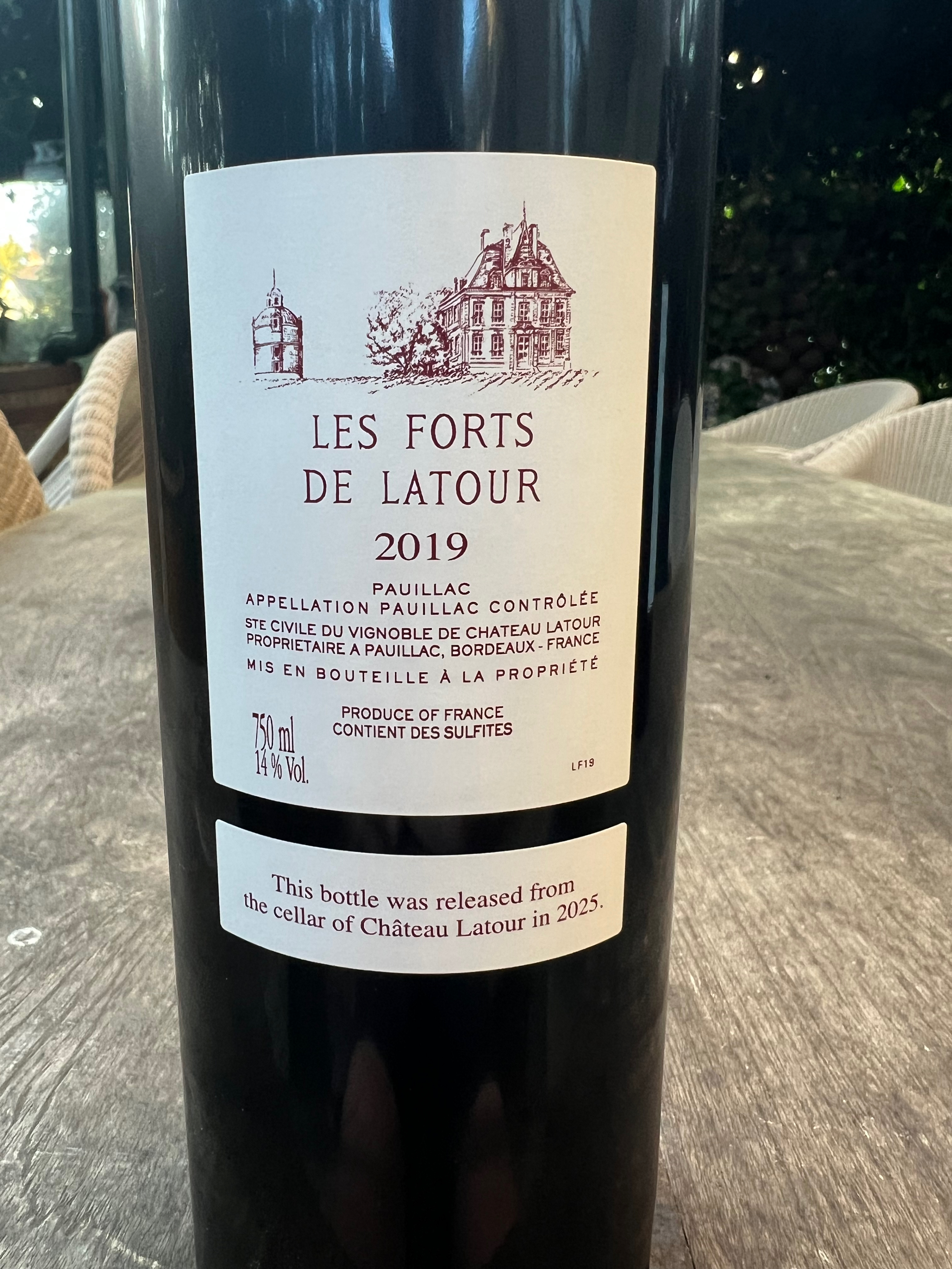 Chateau Latour Les Forts de Latour Médoc Grand Cru Classé - Image 2